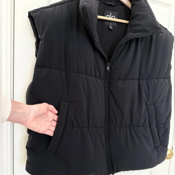 ALO yoga Incline Puffer Vest - Picture 6 of 15